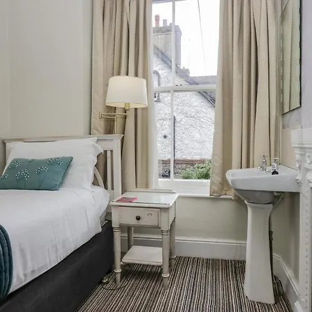 Dene House