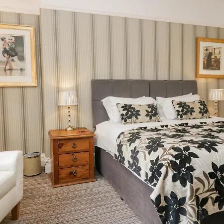 Dene House *