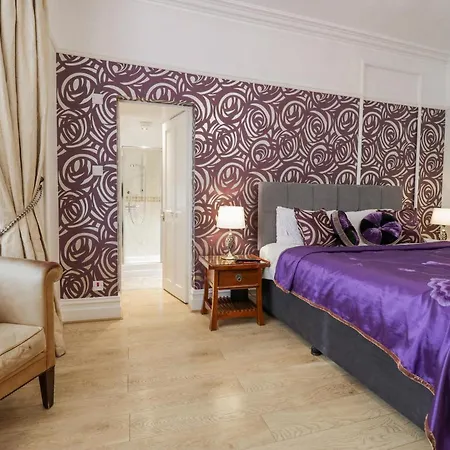 Dene House *